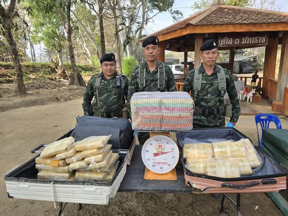 ฉก.ทัพเจ้าตาก กกล.ผาเมือง ตรวจยึดยาบ้า 620,000 เม็ด พื้นที่ อ.แม่สาย จ.เชียงราย
