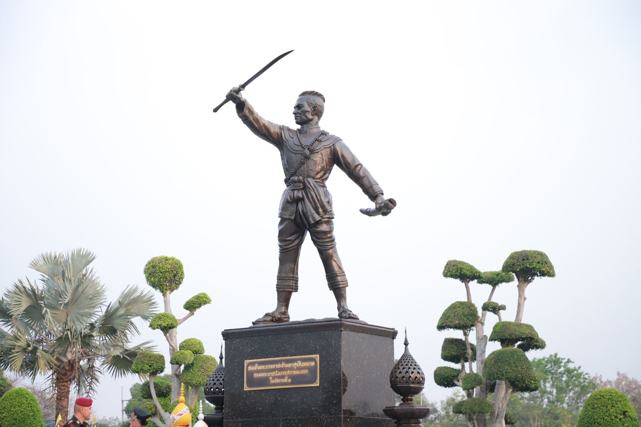 กองพลทหารราบที่ 9 จัดงานวันชนะศึกทุ่งลาดหญ้า ครบรอบ 241 ปี ณ พระบรมราชานุสาวรีย์ สมเด็จพระบวรราชเจ้ามหาสุรสิงหนาท จังหวัดกาญจนบุรี