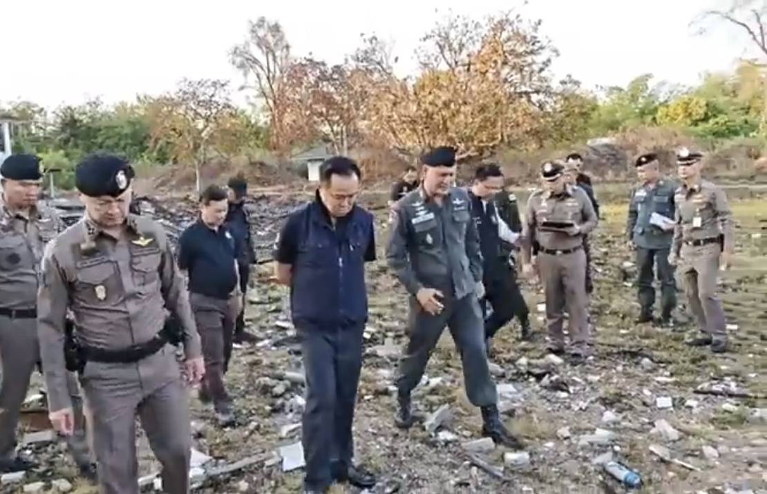นายกฯ อนุทิน ลงพื้นที่ ตชด.21 สุรินทร์ ตรวจสอบความเสียหายเหตุคลังอาวุธระเบิด