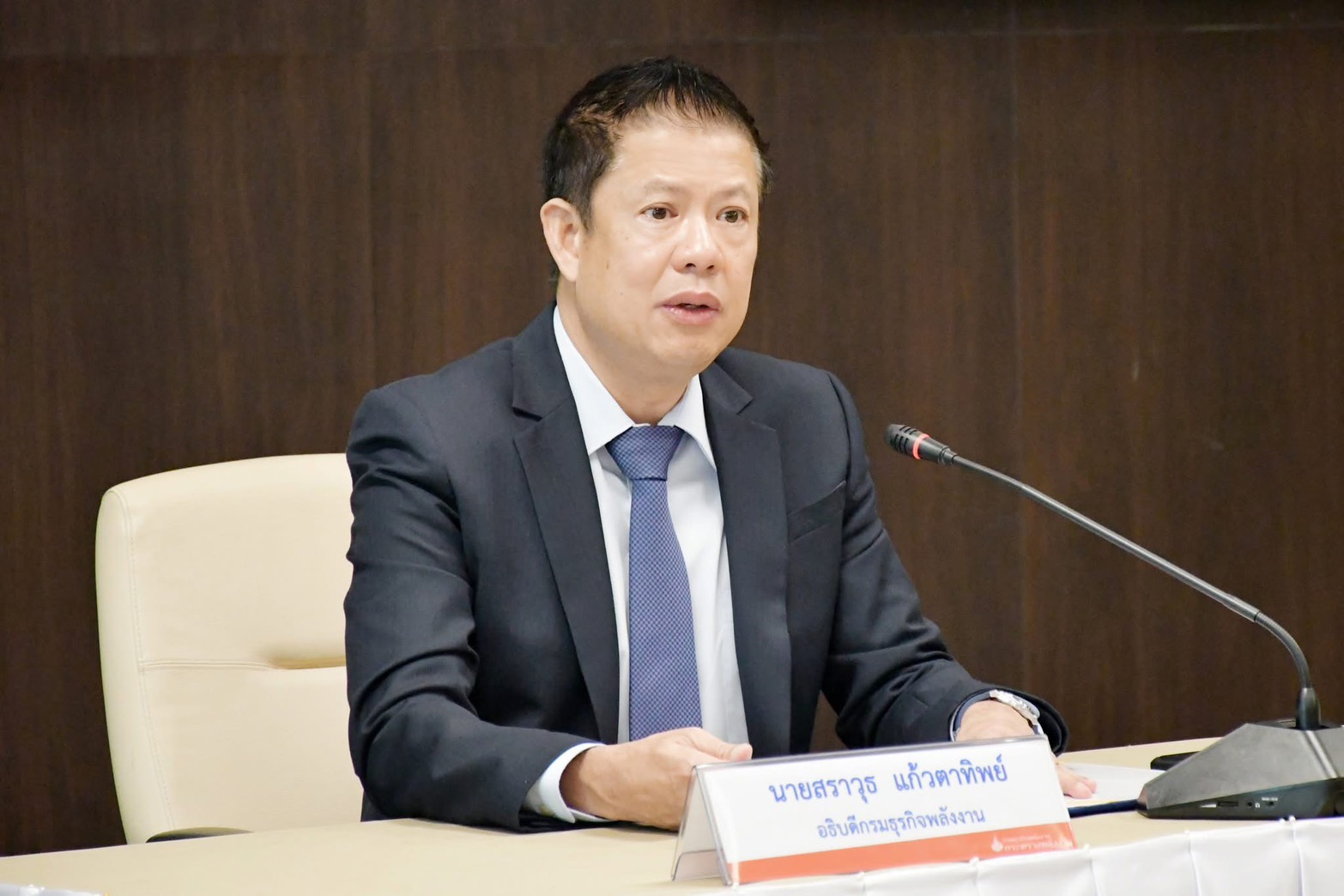 กรมธุรกิจพลังงาน ขอความร่วมมือประชาชนงดกักตุนน้ำมัน ยืนยันมีน้ำมันเพียงพอต่อความต้องการ