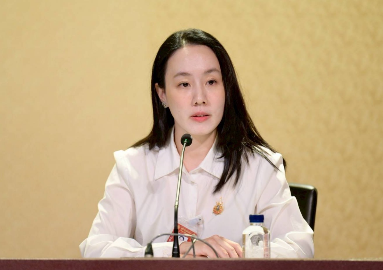 ฝุ่น PM2.5 ภาคเหนือ-อีสานวิกฤต รัฐบาลสั่งคุมเข้มให้หน่วยงานที่เกี่ยวข้องบูรณาการกำลังเร่งตรวจหาดับไฟป่าและ รณรงค์เชิงรุกในชุมชน เพื่อลดพฤติกรรมการเผา&nbsp;