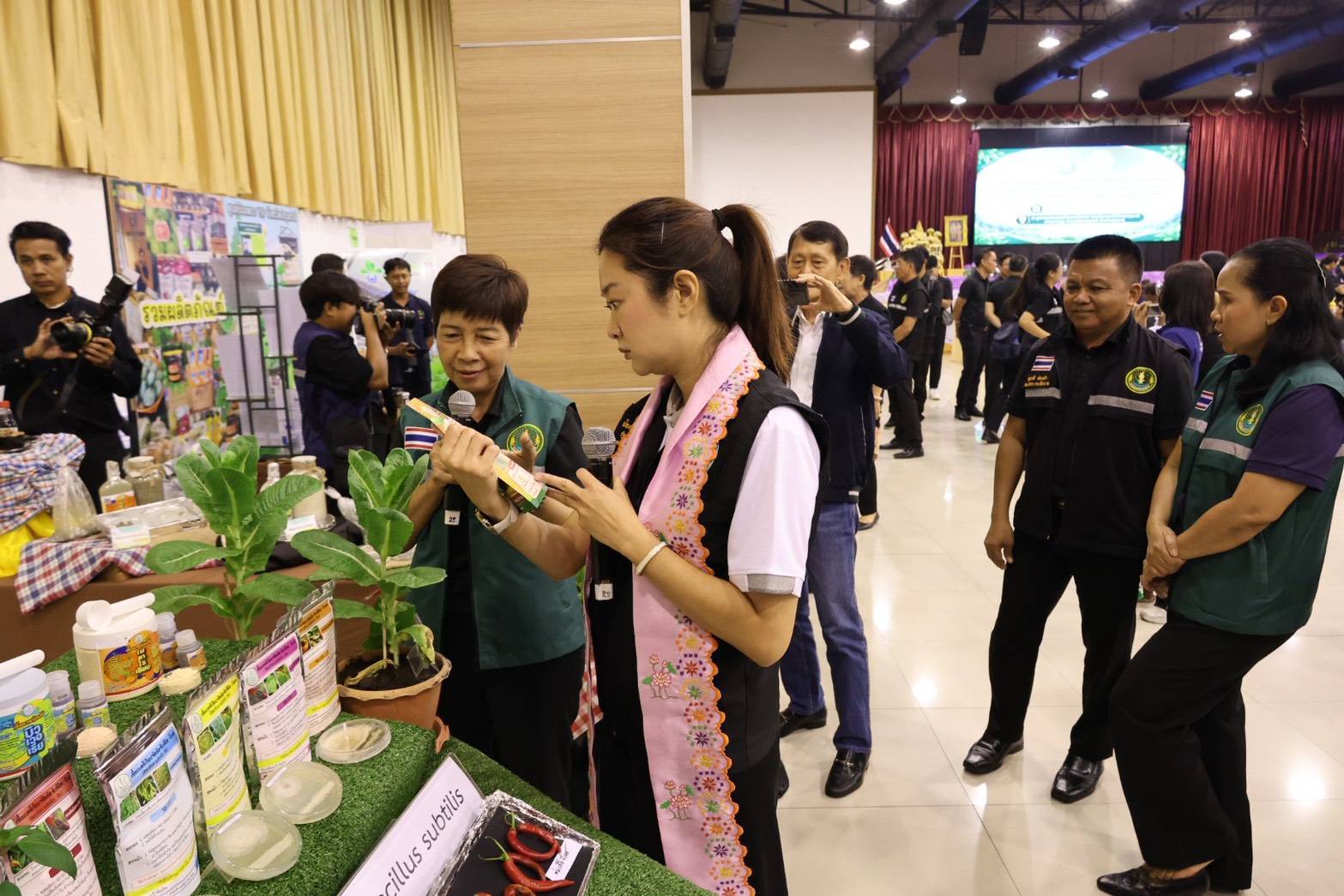"ปิยะรัฐชย์" เปิดสัมมนาขับเคลื่อนเทคโนโลยีและนวัตกรรมด้านการเกษตร ปทุมธานี ยกระดับประสิทธิภาพการผลิต ลดต้นทุน เสริมสร้างความเข้มแข็งเกษตรกร ชง "ปทุมธานีโมเดล" เป็นต้นแบบลดฝุ่น PM 2.5