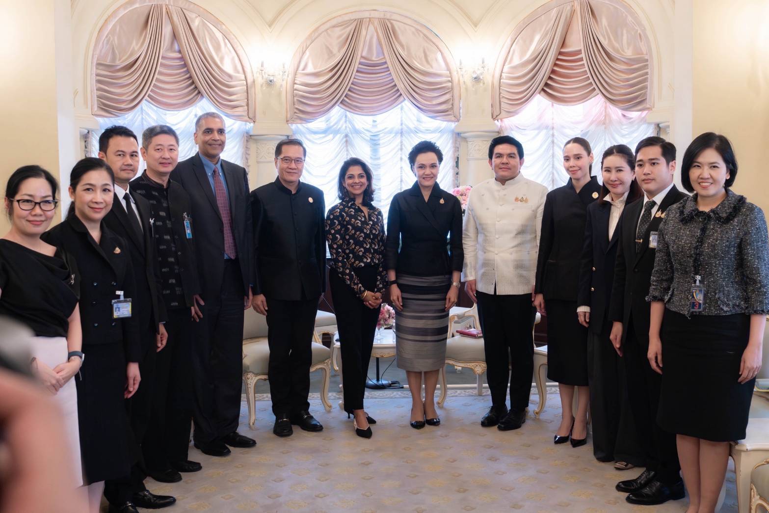 &ldquo;ศุภจี-ซาบีดา-สุรศักดิ์&rdquo; หารือสมาคมภาพยนตร์สหรัฐฯ เดินหน้าดันไทยเป็นศูนย์กลางคอนเทนต์เอเชีย ชูต่อยอดสตอรี่ท้องถิ่นไทย งานฝีมือช่างภาพและคอสตูมไทย คุ้มครองลิขสิทธิ์รับยุค AI