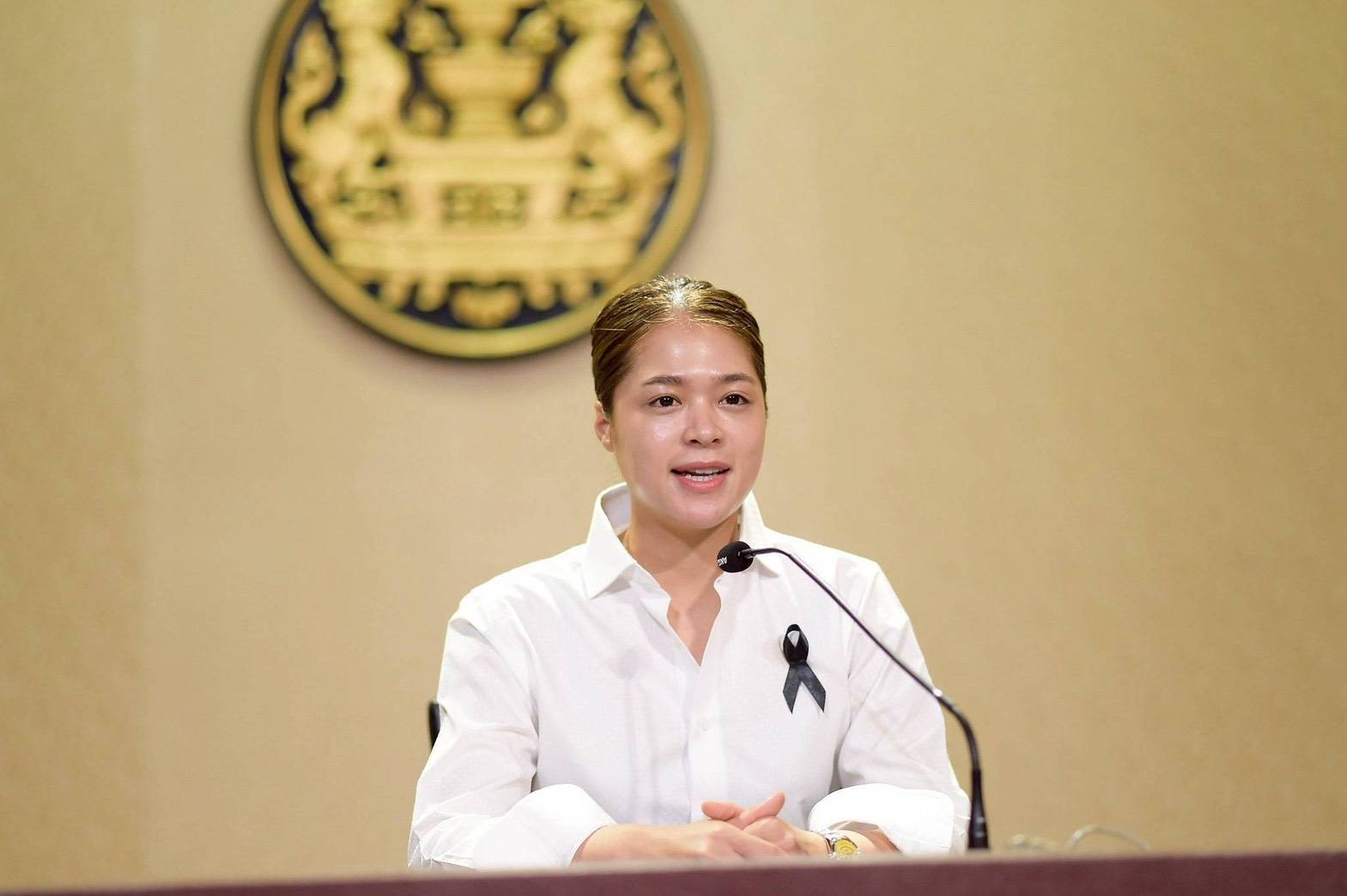 นายกรัฐมนตรีสั่งการอำนวยความสะดวกแก่ ปชช. อย่างเต็มที่ เผยผู้พิการ ผู้ป่วยติดเตียง ผู้สูงอายุ ที่ได้บัตรสวัสดิการแห่งรัฐ สามารถมอบอำนาจให้ผู้อื่น มายืนยันตัวตนและใช้สิทธิแทนได้