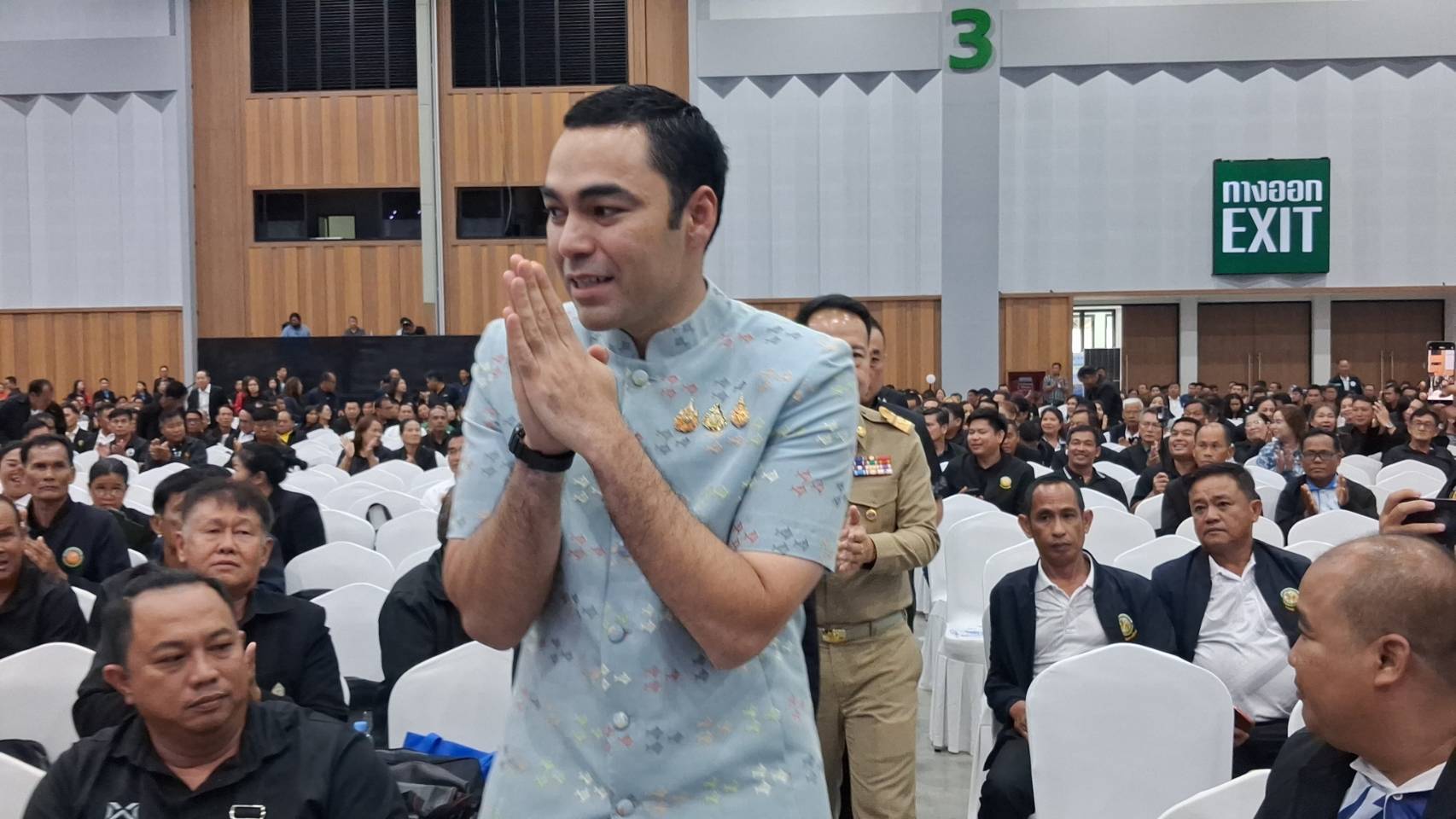 นายเจเศรษฐ์ ไทยเศรษฐ์ รัฐมนตรีช่วยว่าการกระทรวงมหาดไทย เดินทางถึงสวนนงนุชพัทยา จังหวัดชลบุรี โดยมีนายนริศ นิรามัยวงศ์ ผู้ว่าราชการจังหวัดชลบุรี พร้อมคณะ ให้การต้อนรับอย่างอบอุ่น