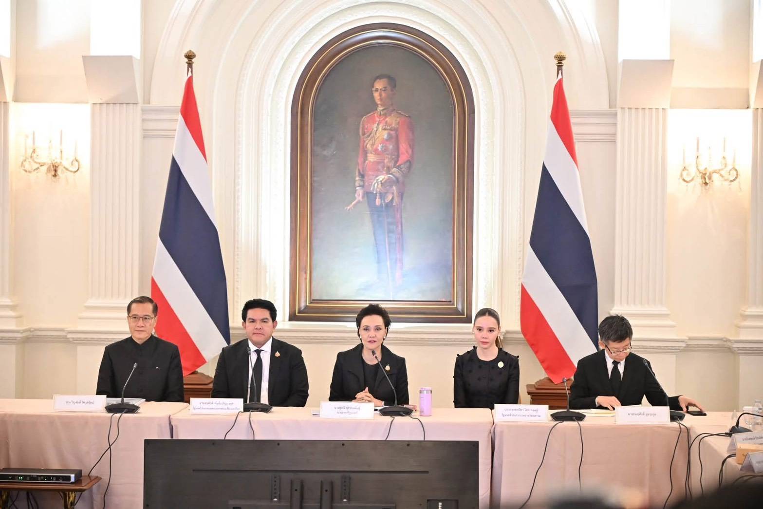 &ldquo;รมว.สุรศักดิ์&rdquo; รุกหนัก! ชง "ไทยเที่ยวไทยพลัส" กระตุ้นท่องเที่ยวช่วงกรีนซีซั่น พร้อมเดินหน้าเก็บค่าธรรมเนียมฯ หนุนความยั่งยืนและดูแลนักท่องเที่ยว