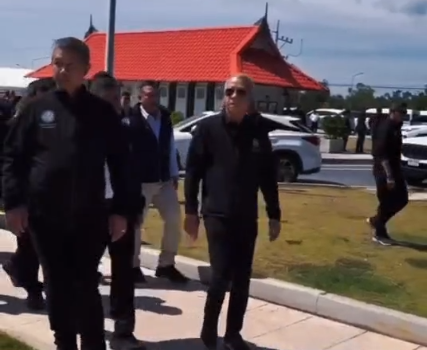 รองนายกฯ พิพัฒน์ ตรวจเยี่ยมและรับฟังบรรยายสรุปงานแก้ไขและจุดพักรถกรมทางหลวง ป้องกันน้ำกัดเซาะ 