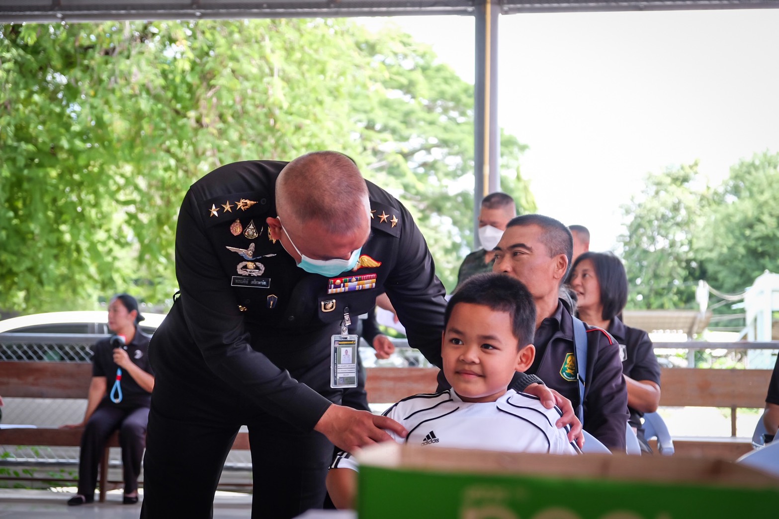 &ldquo; ดูแลเอาใจใส่กำลังพลและครอบครัว &hellip; ผบ.ร.29 พร้อมภริยา นำกำลังพลและครอบครัวเข้ารับวัคซีนไข้หวัดใหญ่ 3 สายพันธุ์ ณ รพ.ค่ายสุรสีห์ &rdquo;